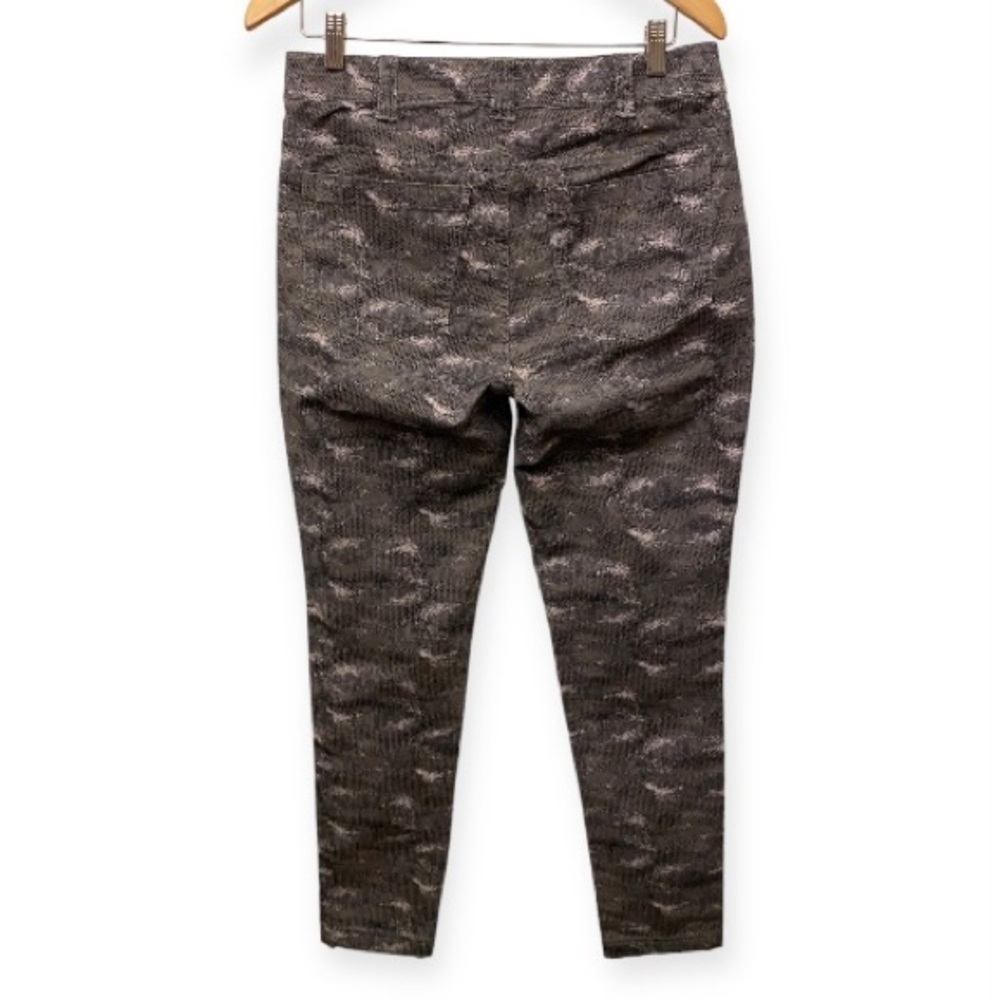 Aventura 6 Blake Print Skinny Pants Reptile Camo Print Taupe Gray Organic Cotton - Picture 4 of 16